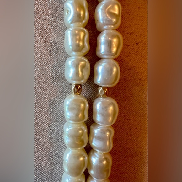 Chico’s Necklace NWT Gold tone Maltese Cross Pearl Pendant Double Strand 20” - Picture 6 of 11